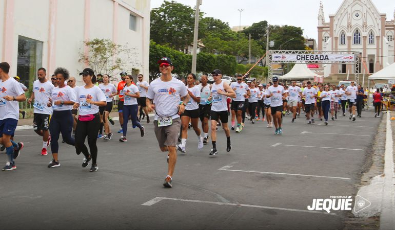 Prefeitura de Jequié inicia comemoração do aniversário da cidade com Corrida e Caminhada Jequié 126 anos, reunindo centenas de competidores